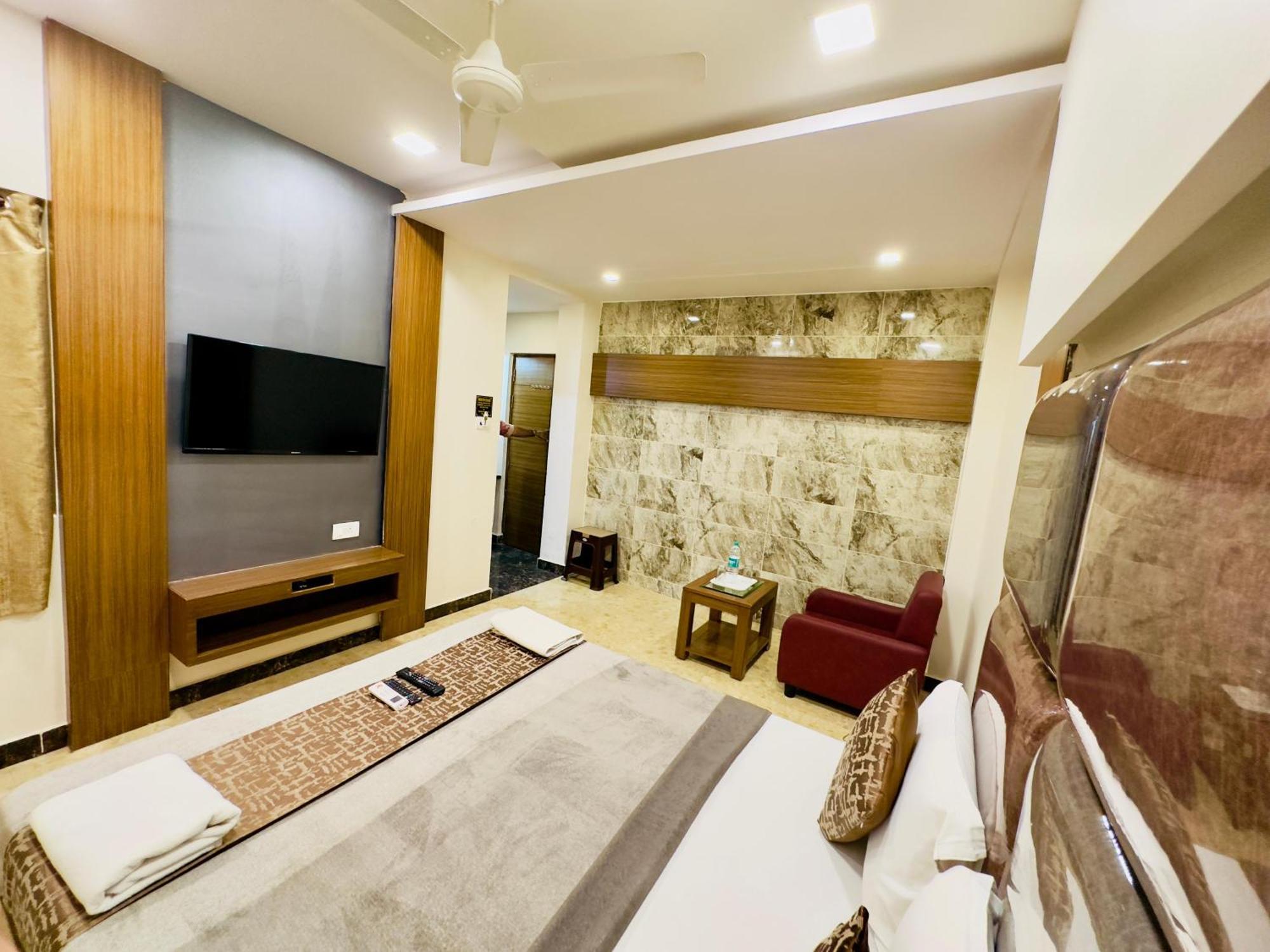 Sheraton Grande At Puratchi Thalaivar Dr Mgr Railway Station Hotel 3*