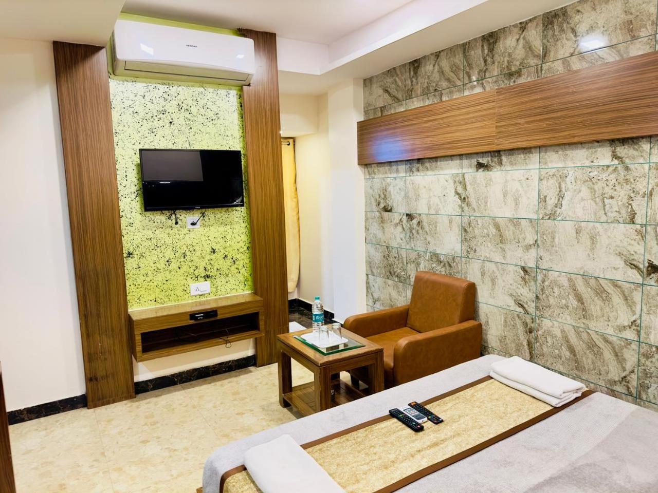Sheraton Grande At Puratchi Thalaivar Dr Mgr Railway Station Chennai