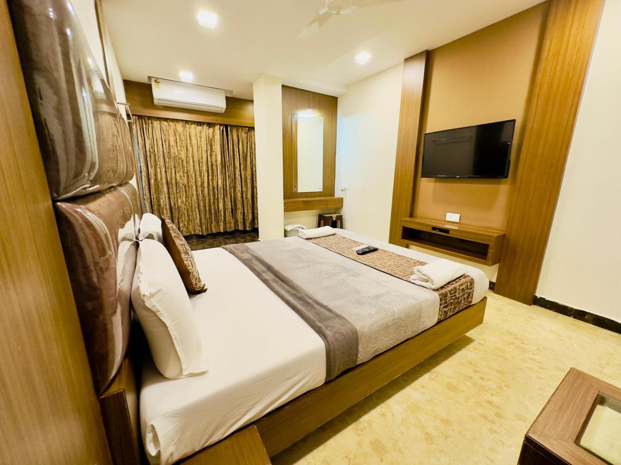 Sheraton Grande At Puratchi Thalaivar Dr Mgr Railway Station Hotel Chennai